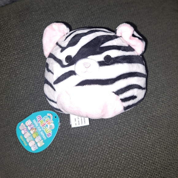 Elephant/Zebra Cat Flipamallows - Picture 2 of 2